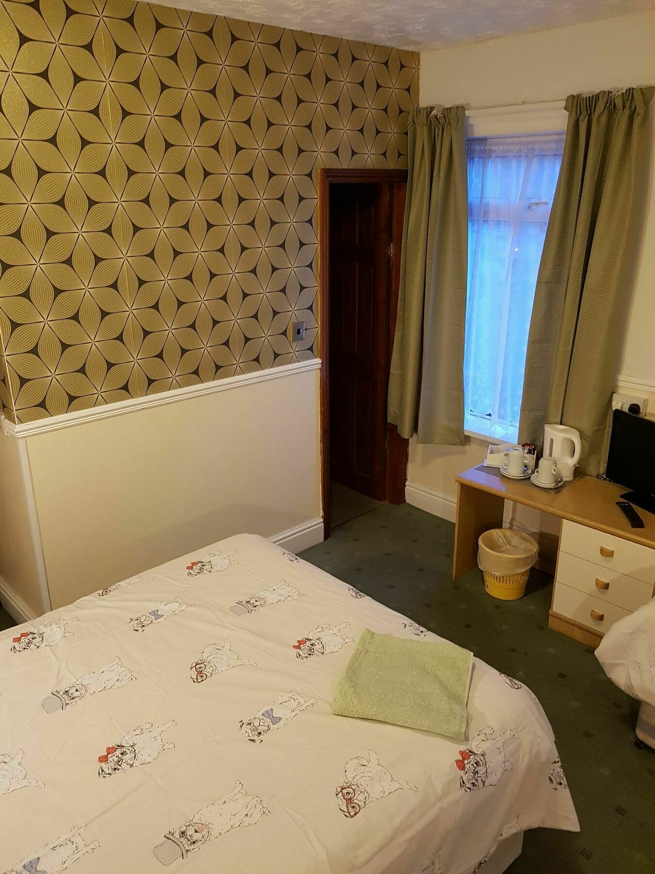 Chatley Court Guest House Bridlington Εξωτερικό φωτογραφία