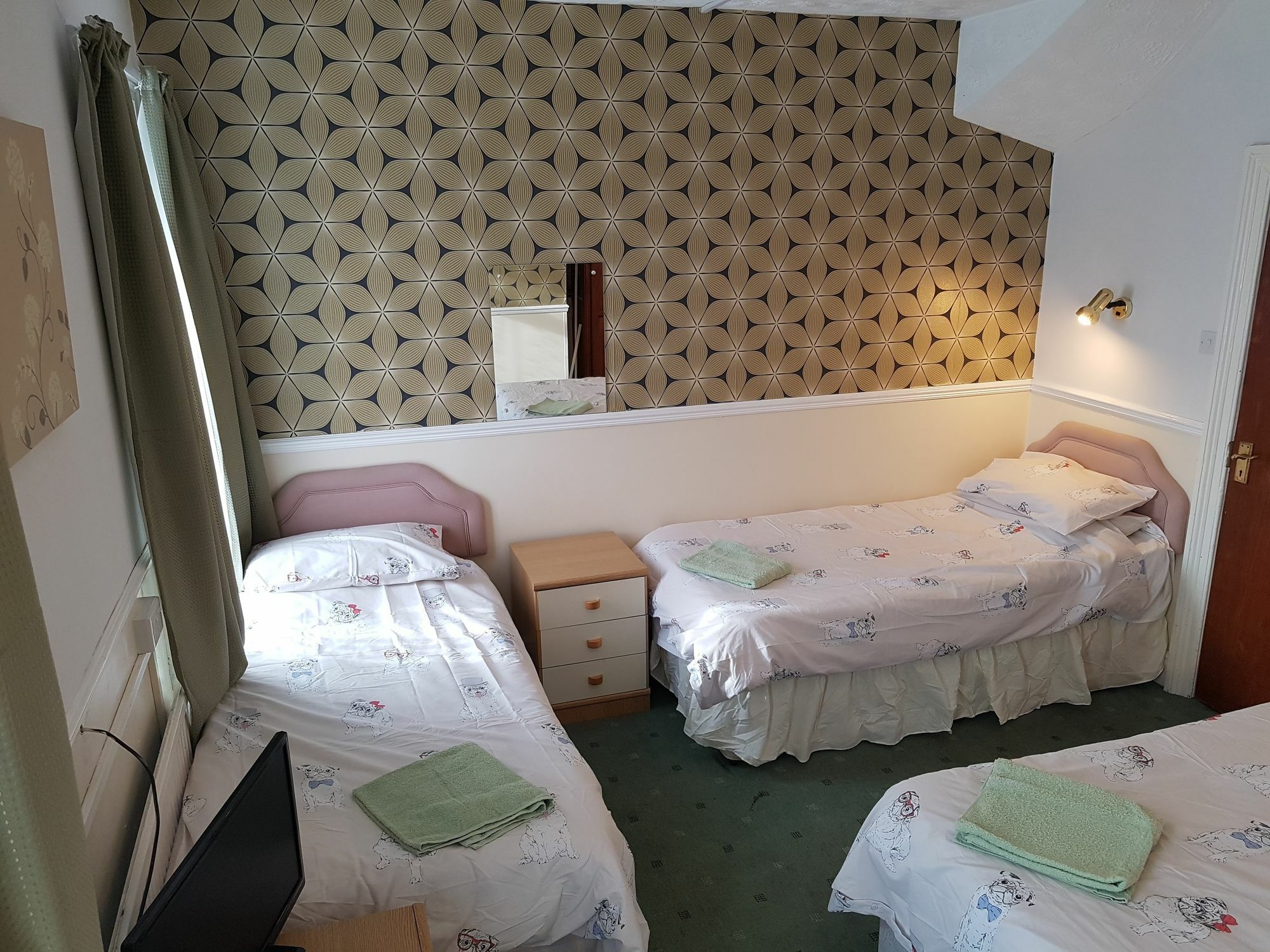 Chatley Court Guest House Bridlington Εξωτερικό φωτογραφία
